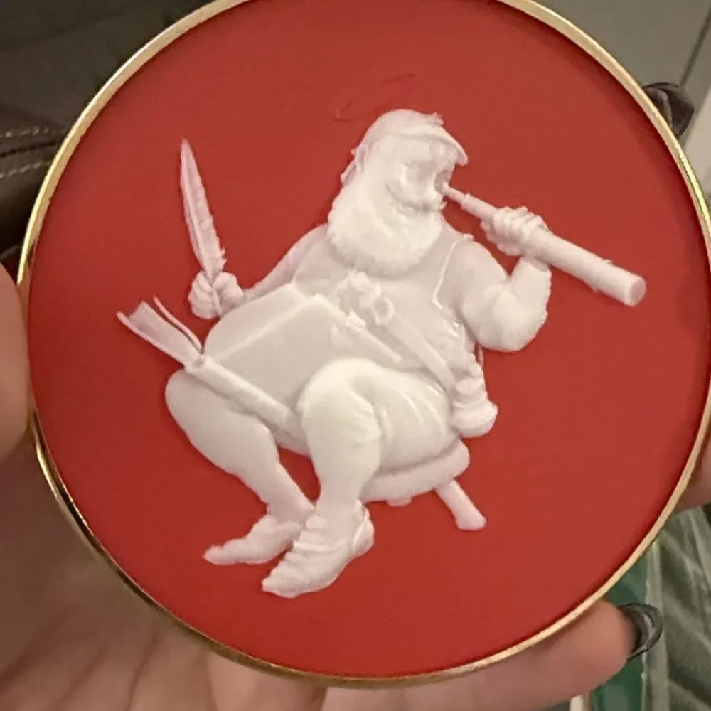 Hallmark Norman Rockwell Cameo Ornament 1986 Dated Collector Series
